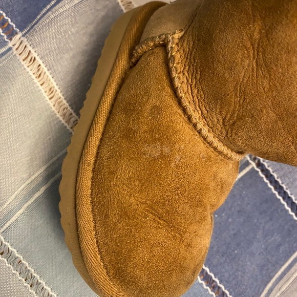 UGG Bailey Bow Boots - Picture 6 of 8